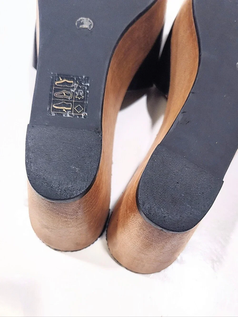 Tory Burch step into